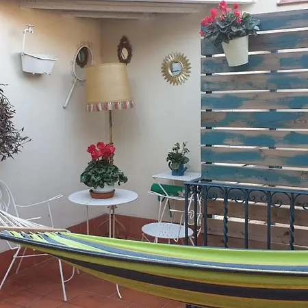 Chic Sant Feliu de Guixols