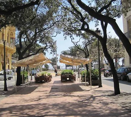 Chic 3* Sant Feliu de Guixols